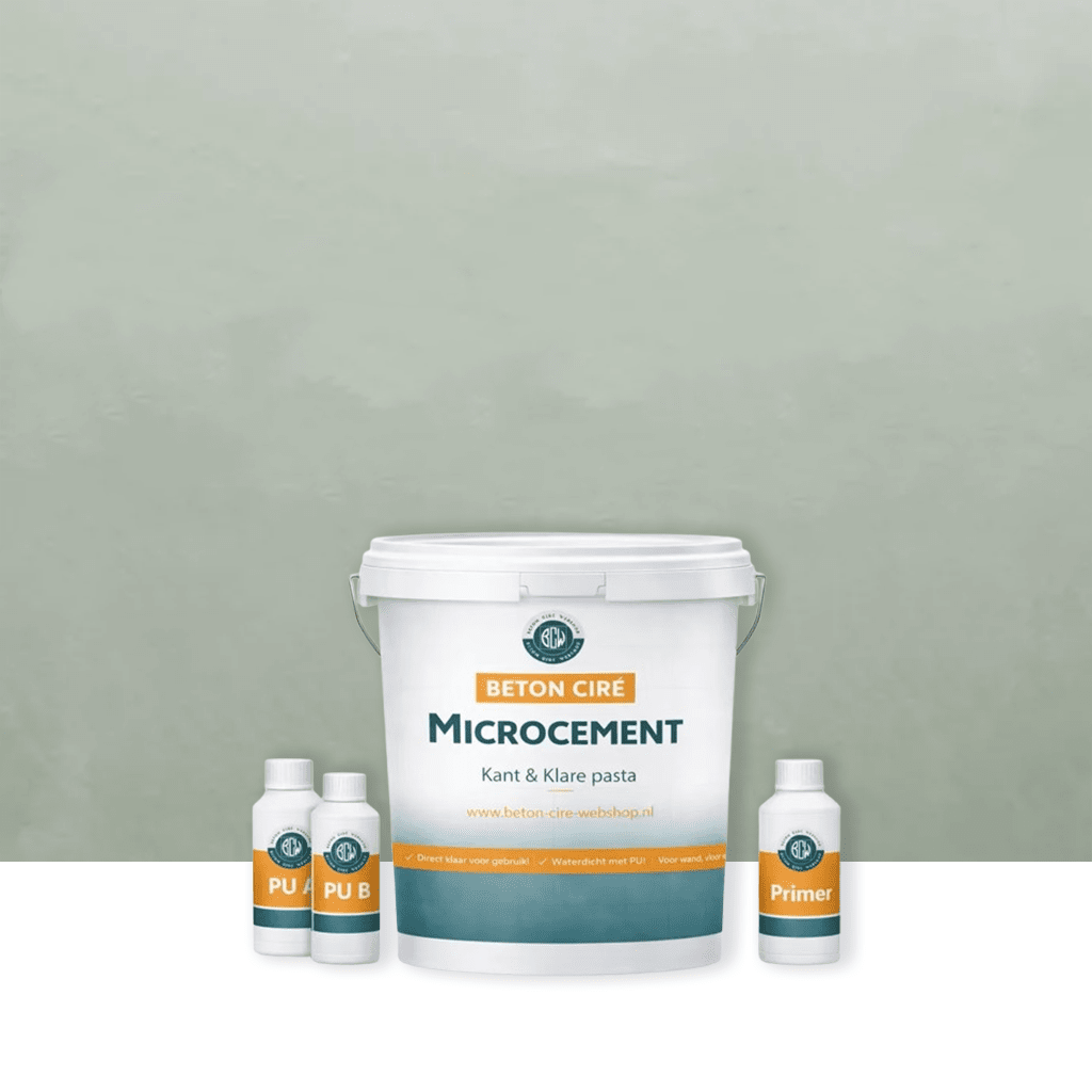 Microcement Green 5 — دلو يحتوي على معجون جاهز، طبقة علوية PU وبرايمر