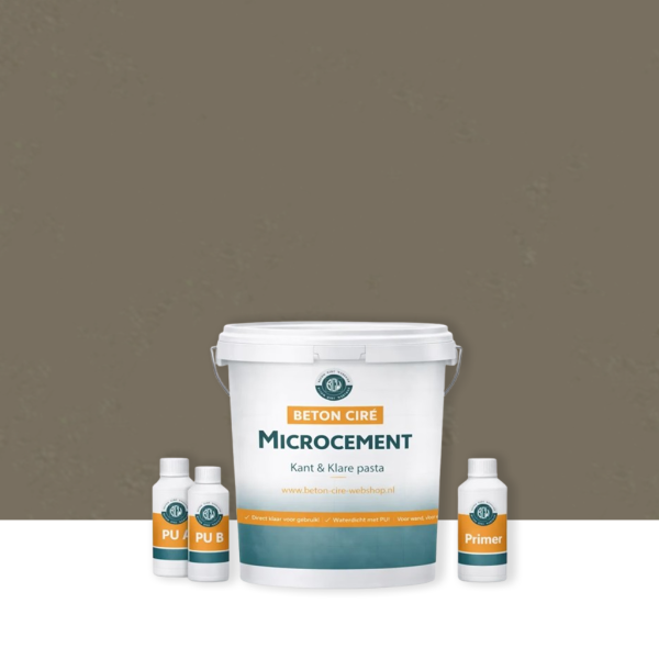 Microcement Sand 6 — emmer met premixed pasta, PU-topcoat en primer
